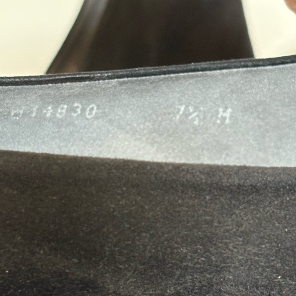 Stuart Weitzman Choke Up Black Suede Wedge Size 7.5 - Picture 7 of 9